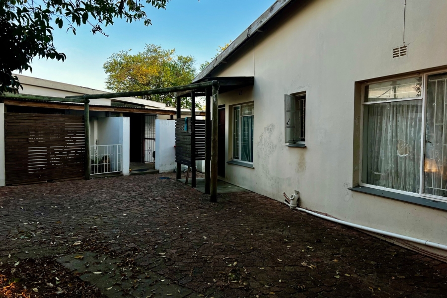 7 Bedroom Property for Sale in George Central Western Cape